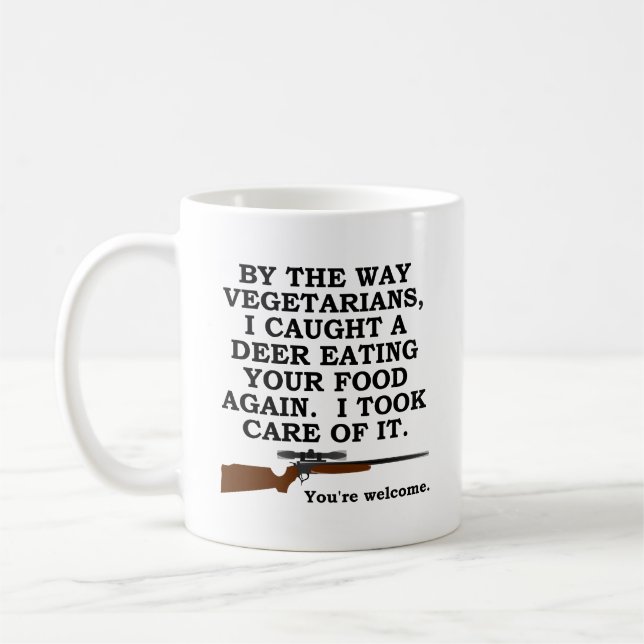 Tasse drôle de chasse de faveur végétarienne (Gauche)