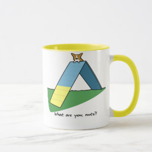 Tasse drôle de corgi d'agilité d'Un-Cadre