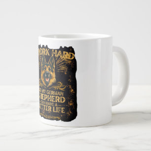 Tasse drôle GSD Je Travaille Dur Pour Une Meilleur