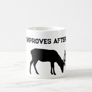 Tasse drôle "Ma visée s'améliore après le café" Mu