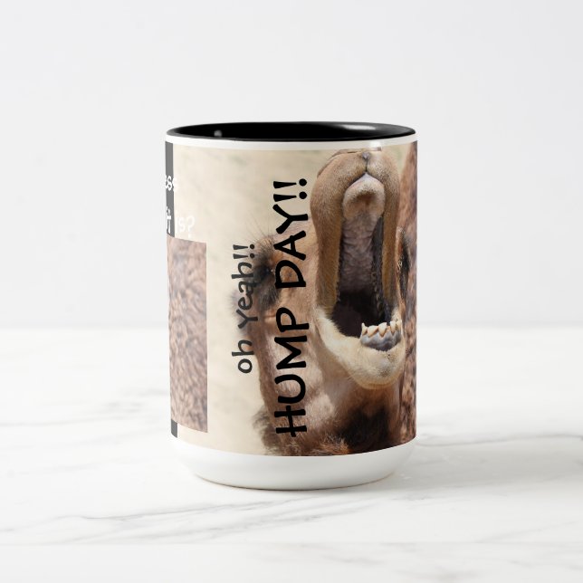 Tasse drôle, noir et Tan de JOURNÉE EN MILIEU DE (Centre)