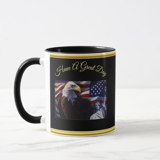 Tasse Eagle chauve une statue de la liberté un drapeau (Gauche)