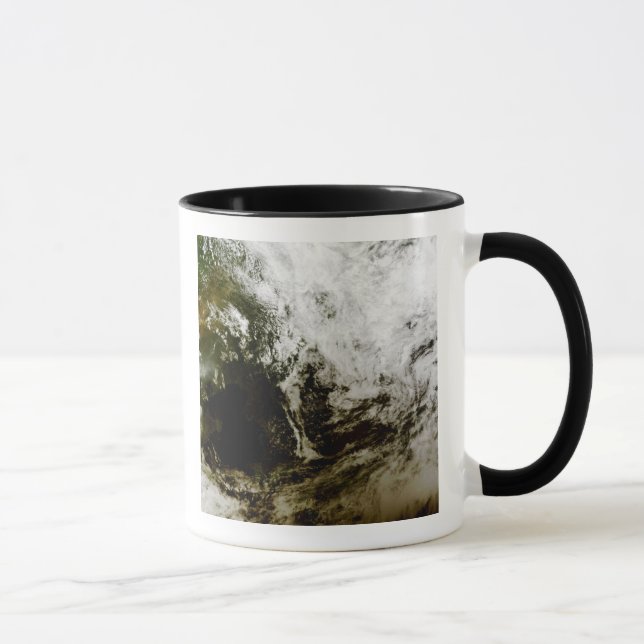 Tasse éclipse solaire au-dessus de l'Asie du Sud-Est (Droite)