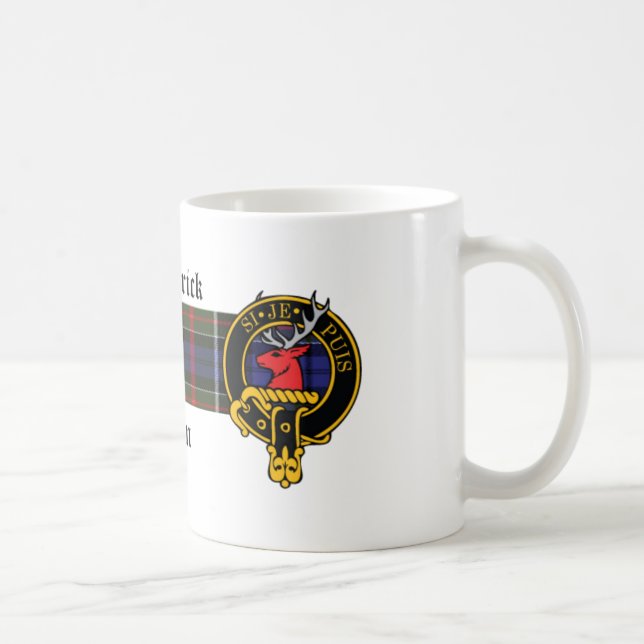 Tasse écossaise de crête et de tartan de (Droite)