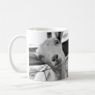 Tasse effrontée d'enfants (chèvres de bébé)