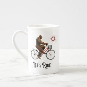 Tasse En Porcelaine Aventure cycliste amusante de Bigfoot rétro