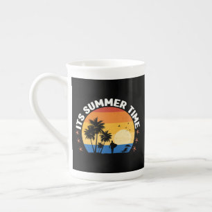 Tasse En Porcelaine C'est la conception de coucher de soleil tropical