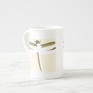 Tasse En Porcelaine Dragonfly miniature sur Arrière - plan blanc