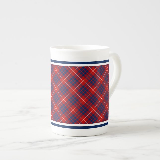 Tasse En Porcelaine Hamilton Family Tartan Red et Royal Blue Plaid (Devant droit)