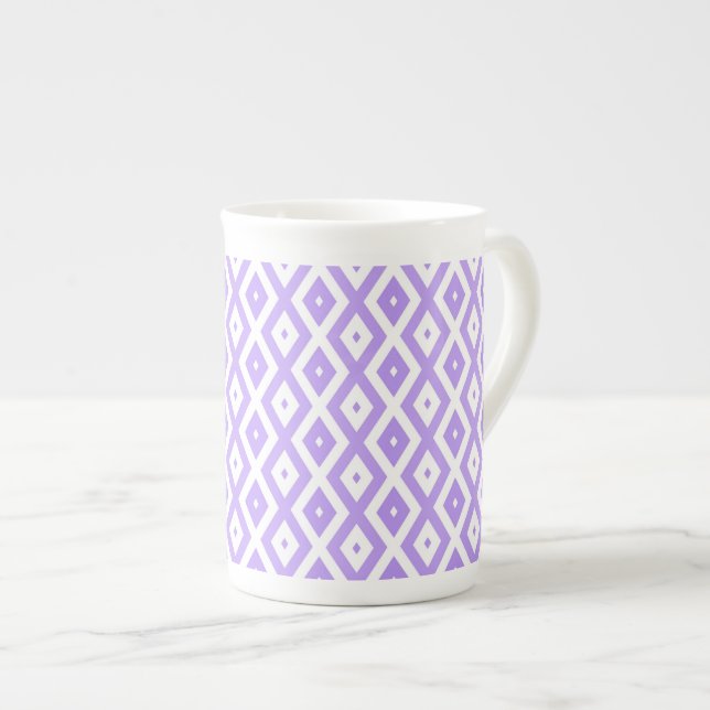 Tasse En Porcelaine Motif de diamants violet et blanc (Devant droit)