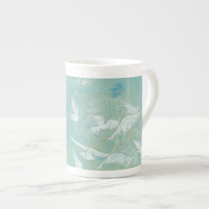 Tasse En Porcelaine Oiseaux blancs volant par le ciel bleu