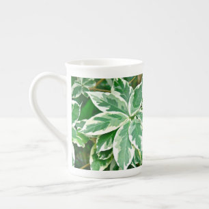 TASSE EN PORCELAINE PLANTE/VERT ET BLANC FEUILLES/JOLIE CONCEPTION SUR