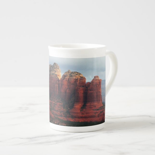 Tasse En Porcelaine Roche à café nuageux à Sedona Arizona (Devant droit)