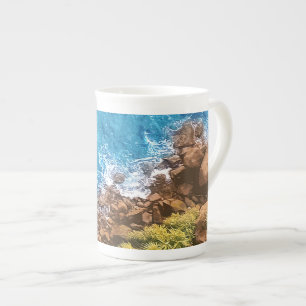 Tasse En Porcelaine Rochers dans la mer, vue au-dessus 1