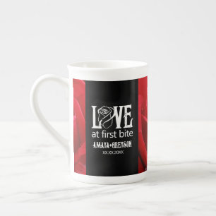 Tasse En Porcelaine Roses rouges gothiques Aimer au premier Mariage de
