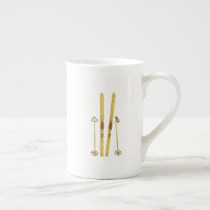 Tasse En Porcelaine Skis Et Poles D'Or   Illustration de ski Vintage