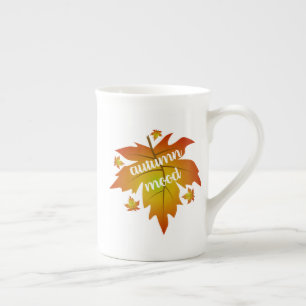 Tasse En Porcelaine Typographie de l'humeur d'automne feuille d'érable