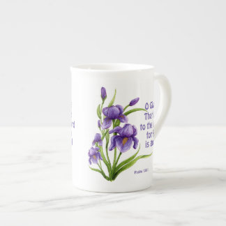 Tasse En Porcelaine Un beau bouquet de fleurs d'Iris avec des écriture