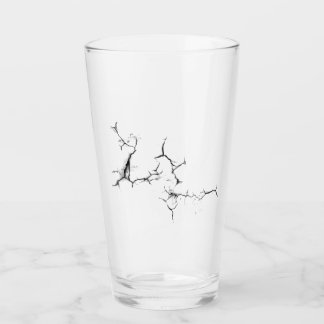 Tasse en verre fissurée