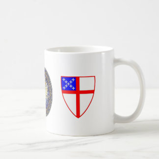 Tasse épiscopale de bouclier
