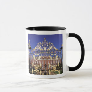 Tasse Europe, Angleterre, Londres. Porte dorée à l'extér
