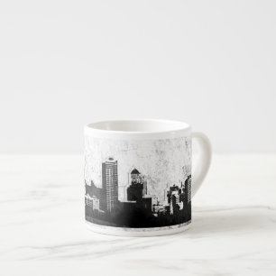 Tasse Expresso Arrière - plan sale de ville en noir et blanc