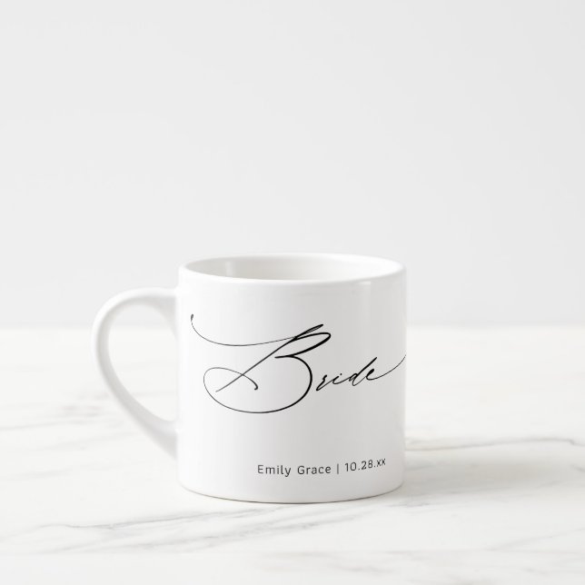 Tasse Expresso Bride Modern Elegant Script Mariage Nom personnali (Gauche)