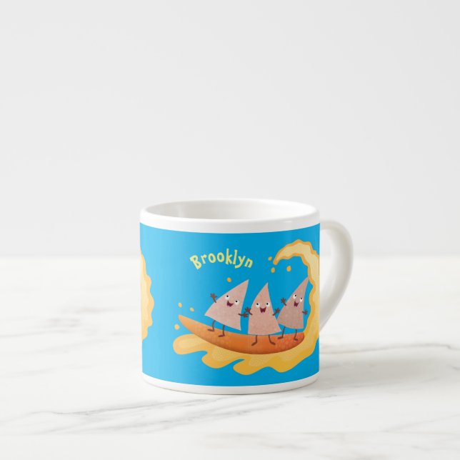 Tasse Expresso Cute nachos corn chips surfing cartoon  (Devant droit)