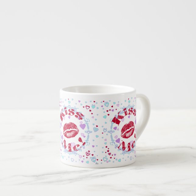 Tasse Expresso Embrasse-Moi ! Lèvres Rouges Avec Coeurs (Devant droit)