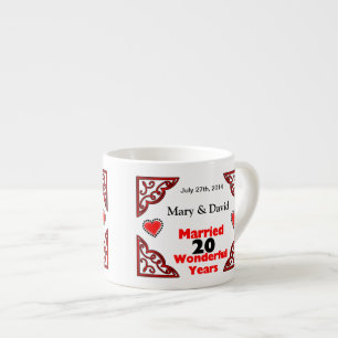 Tasse Expresso Les noms noirs rouges de coeurs et datent