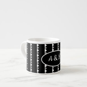 Tasse Expresso Motif de coeurs d'amour noir et blanc personnalisé