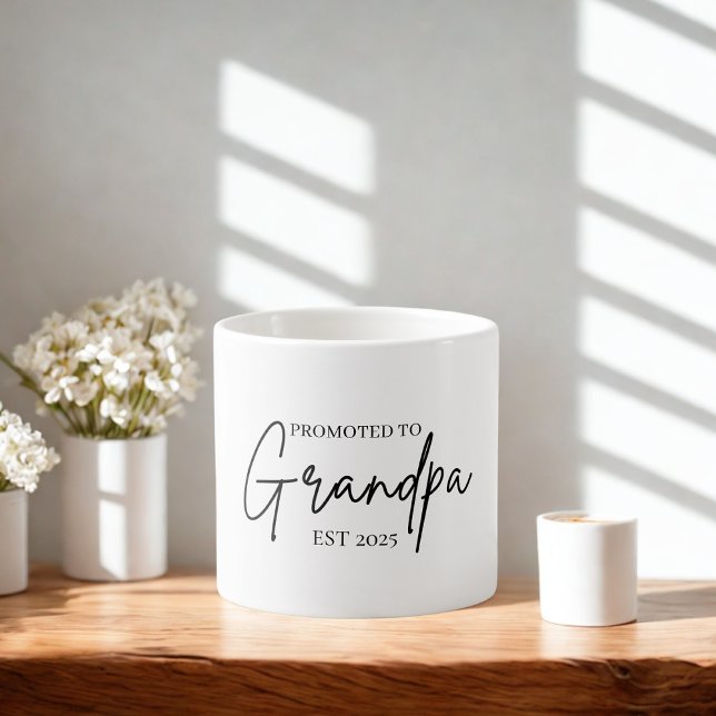 Tasse Expresso Promu à Grand-père EST 2025 | Grand-père (Créateur téléchargé)