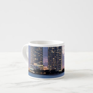 Tasse Expresso Tours de condominium au bord de mer à Miami