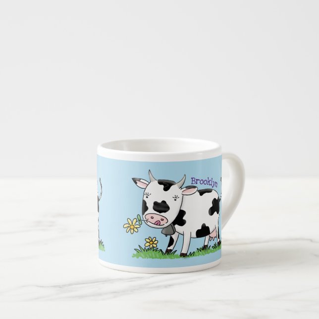 Tasse Expresso Vache mignonne en vert dessin animé sur le terrain (Devant droit)