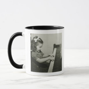 Tasse Fille jouant le piano