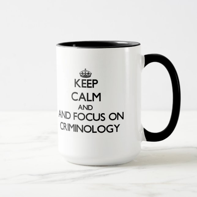 Tasse Gardez le calme et le foyer sur la criminologie (Droite)