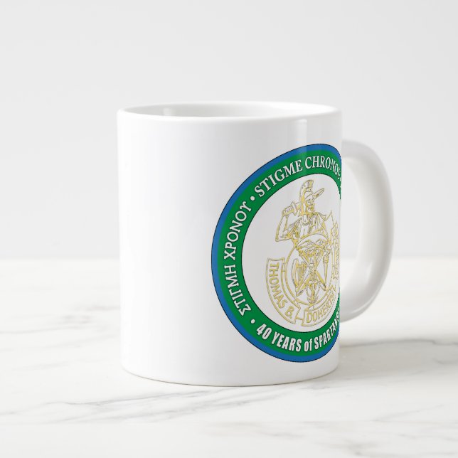 Tasse Géante 40 ans de Doherty Spartans ! (Devant droit)