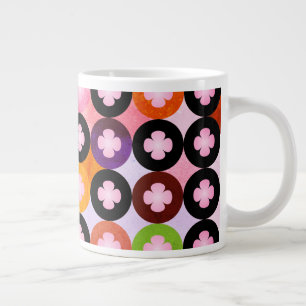 Tasse Géante Cercles multicolores cool et trèfles roses