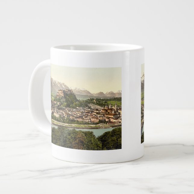 Tasse Géante Château de Hohensalzburg, Salzbourg, Autriche (Devant gauche)
