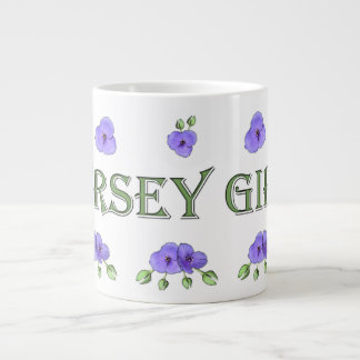 Tasse Géante "Fille du Jersey" avec les violettes pourpres