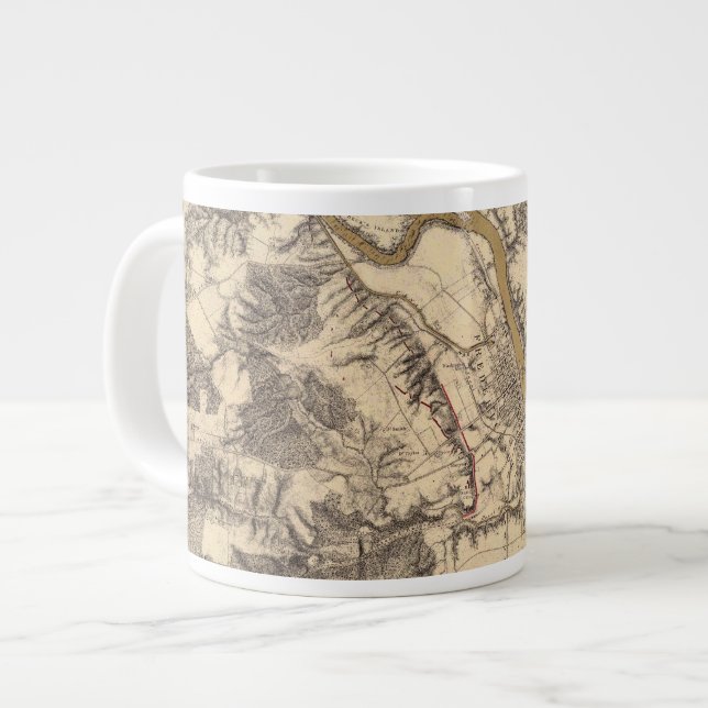 Tasse Géante Fredericksburg, Virginie (Devant gauche)