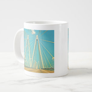 Tasse Géante Le pont de Fred Hartman