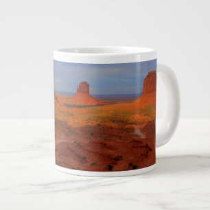 Tasse Géante Mittens, vallée du Monument, AZ
