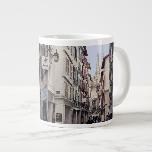 Tasse Géante Rue de Bayonne (Devant droit)