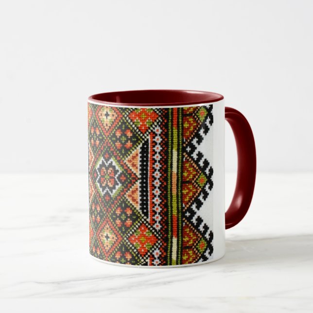 Tasse géométrique de broderie de Vyshyvanka (Devant droit)