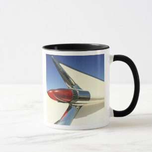Tasse Graphique : Gros plan sur l'aileron et le feu arri