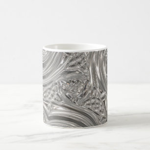 Tasse gravée métallique argentée de regard