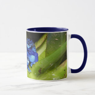 Tasse Grenouilles bleues de dard de poison dans la