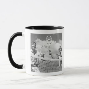 Tasse Homme et femme jouant au tennis