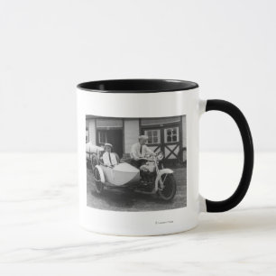 Tasse Hommes sur la moto Harley Davidson avec Sidecar